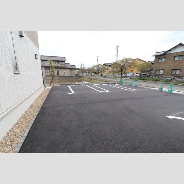 駐車場 (駐車場)