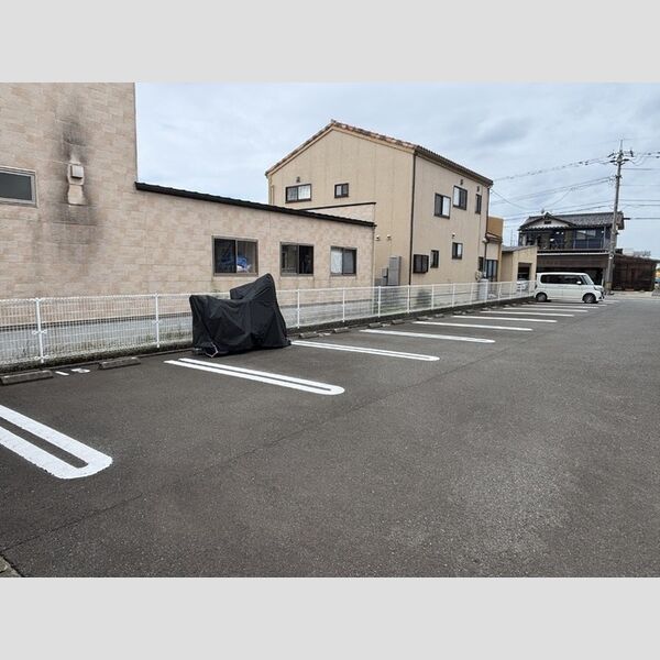 駐車場 (駐車場)