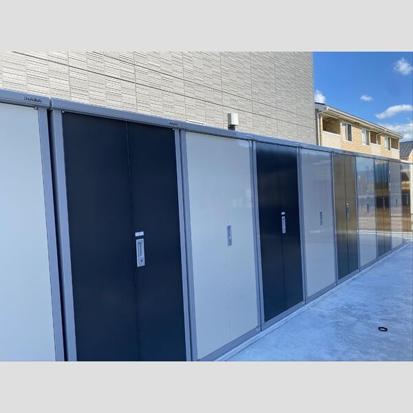 現地周辺 (室外物置)