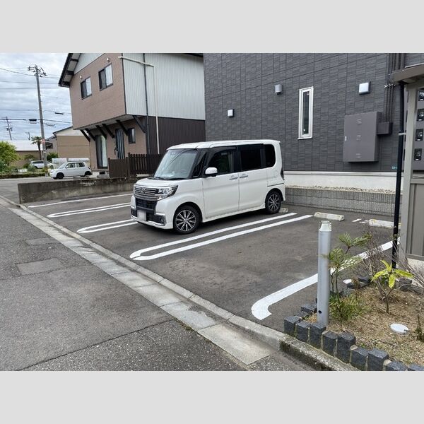 駐車場 (駐車場)