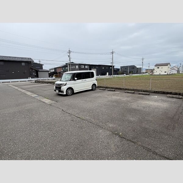駐車場 (駐車場)