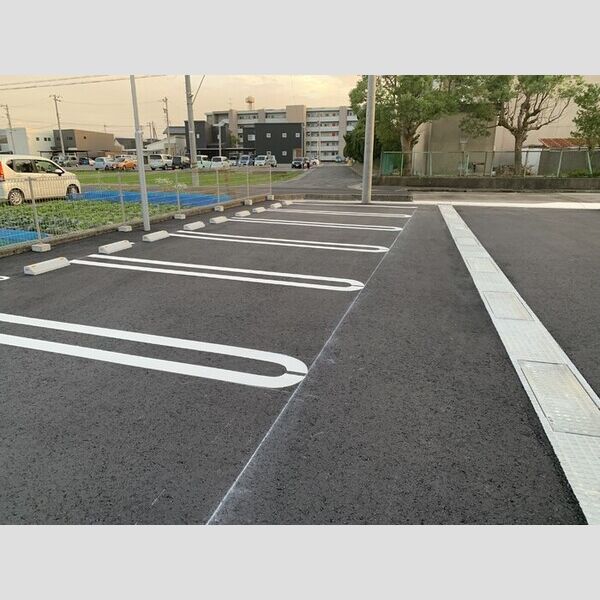 駐車場 (駐車場)