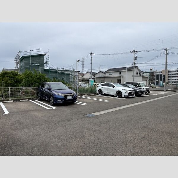 駐車場 (駐車場)
