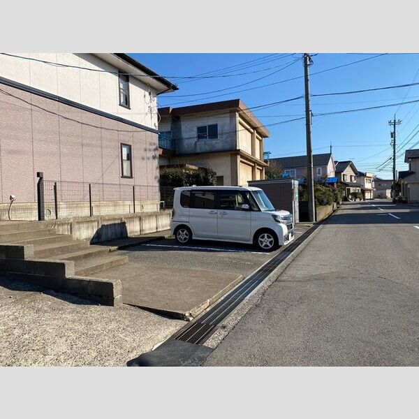 駐車場 (駐車場)