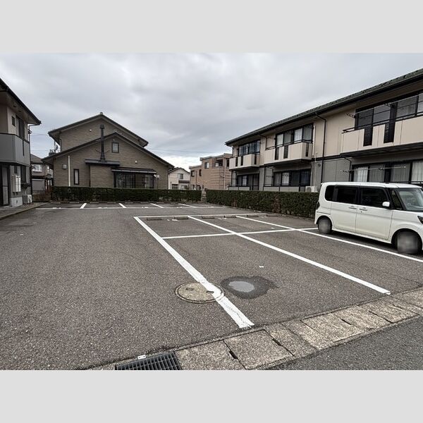 駐車場 (駐車場)