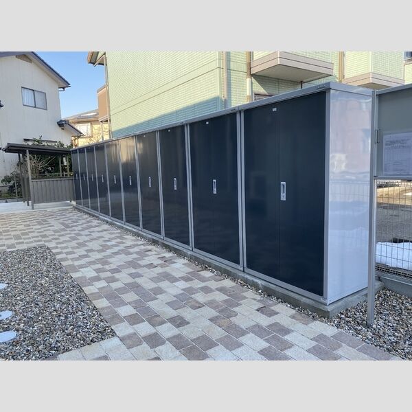 現地周辺 (室外物置)