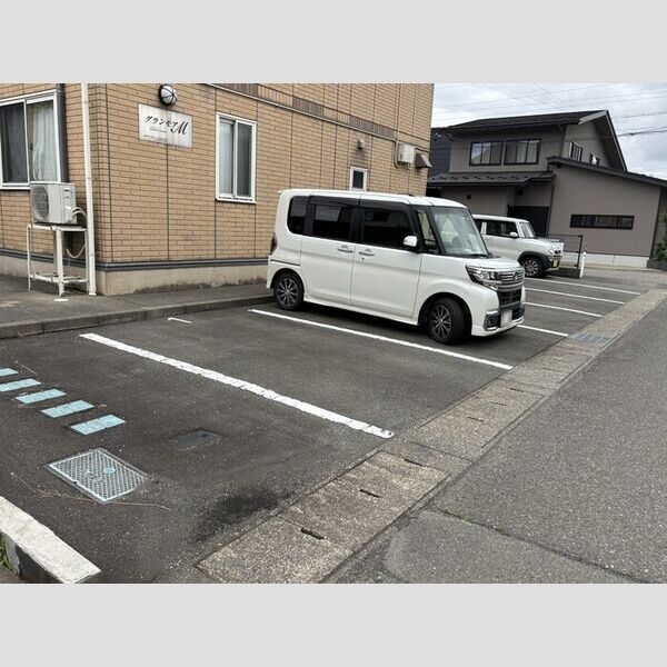 駐車場 (駐車場)