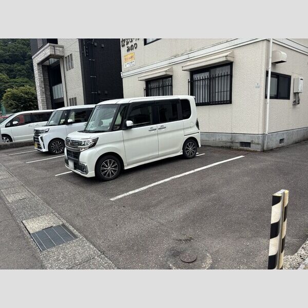 駐車場 (駐車場)