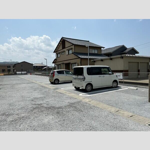 駐車場 (駐車場)