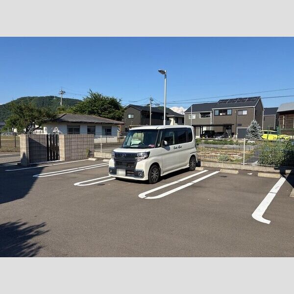 駐車場 (駐車場)