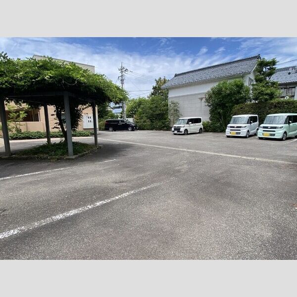 駐車場 (駐車場)