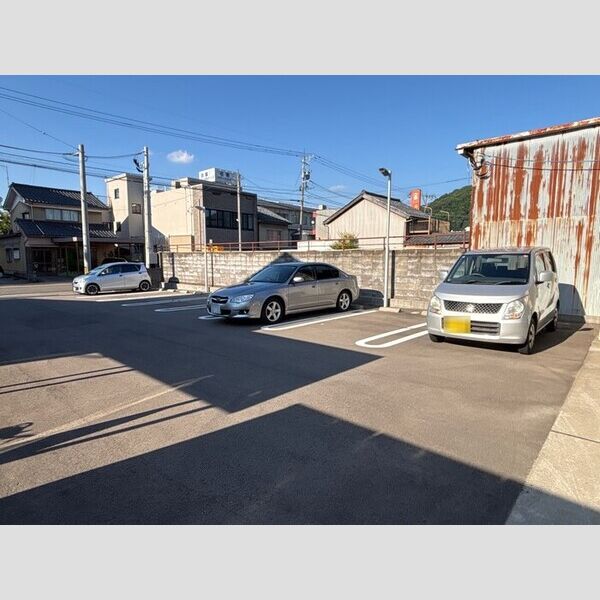 駐車場 (駐車場)