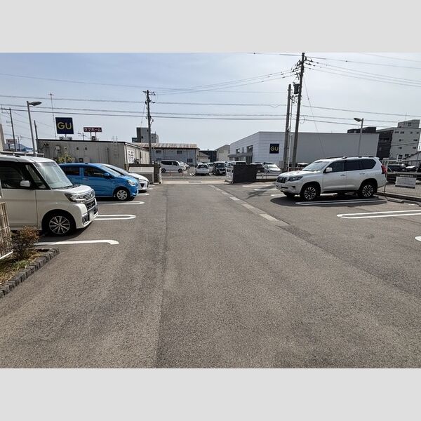 駐車場 (駐車場)