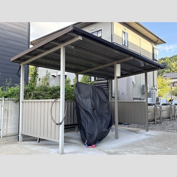 現地周辺 (駐輪場)