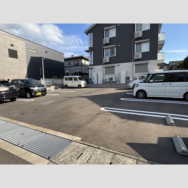 駐車場 (駐車場)