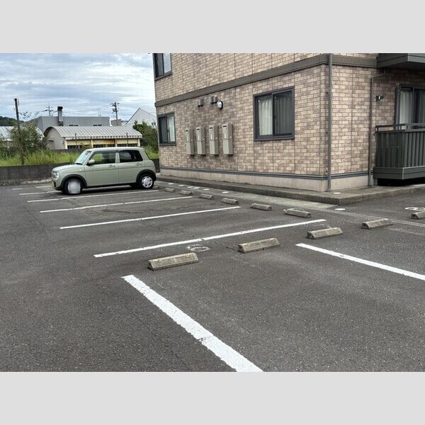 現地周辺 (駐車場)