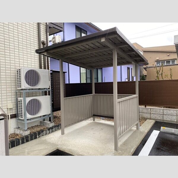 現地周辺 (駐輪場)