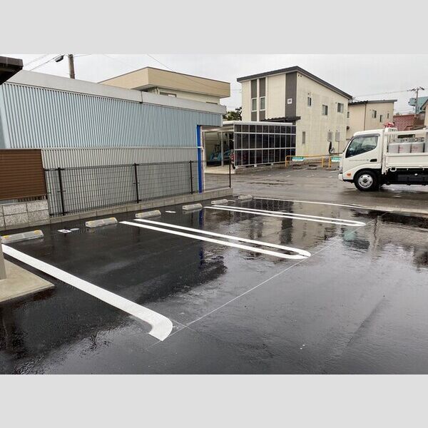 駐車場 (駐車場)