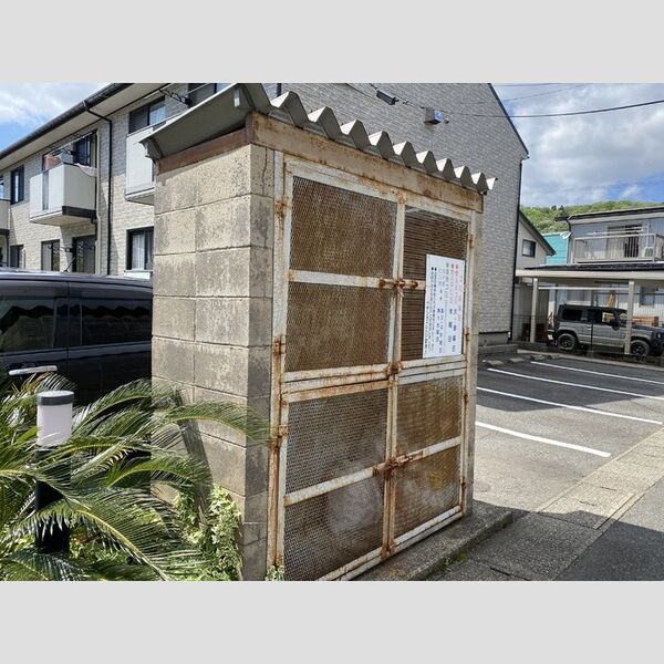 現地周辺 (ゴミステーション)