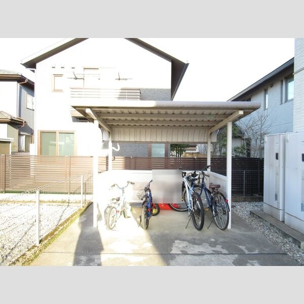 現地周辺 (駐輪場)