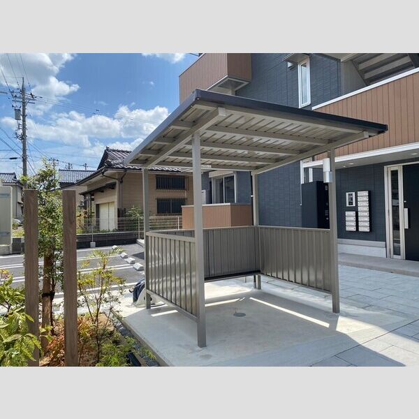 駐車場 (駐輪場)