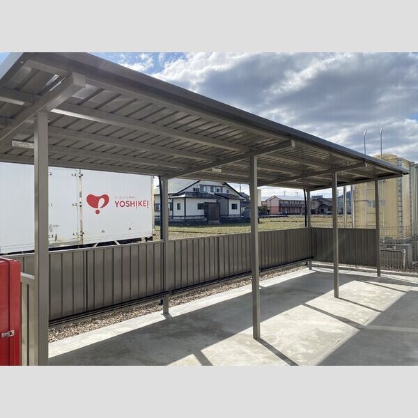 現地周辺 (駐輪場)