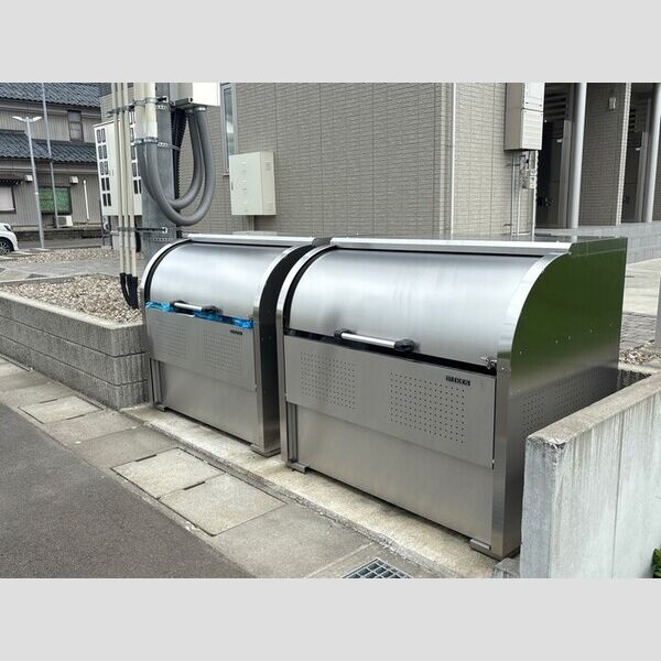 現地周辺 (ゴミステーション)