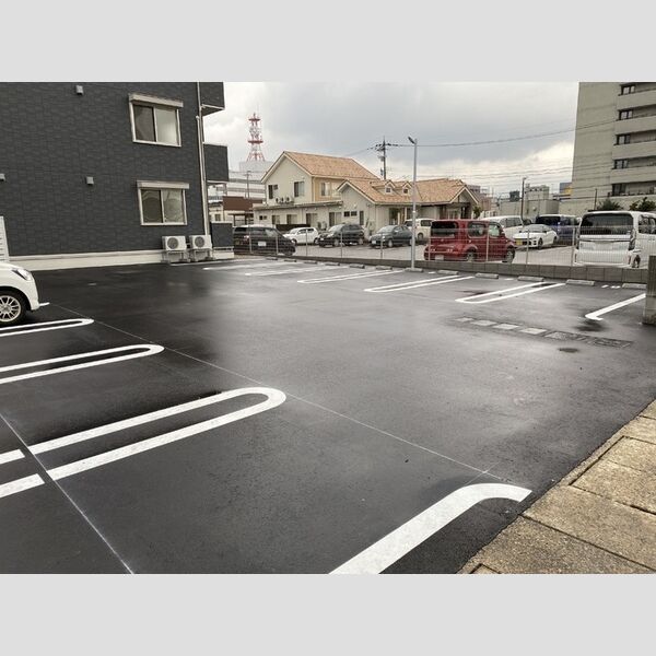 駐車場 (駐車場)