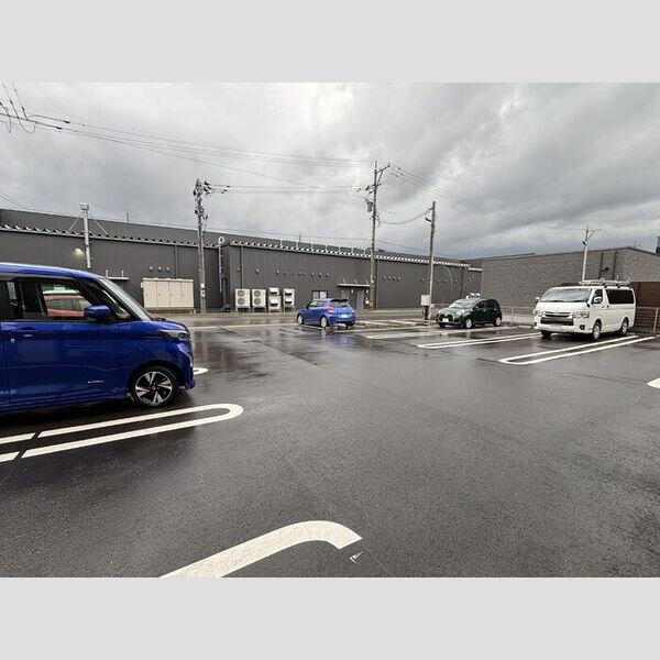 駐車場 (駐車場)