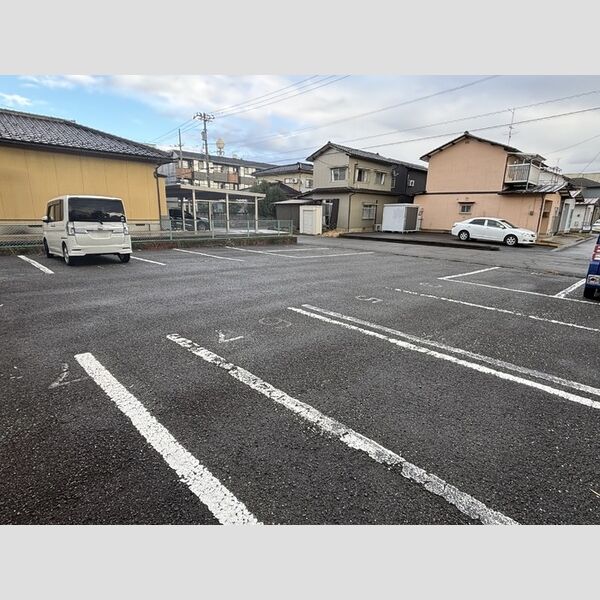 駐車場 (駐車場)