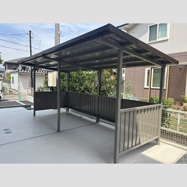 現地周辺 (駐輪場)