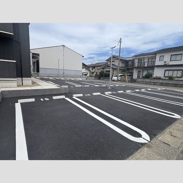 駐車場 (駐車場)
