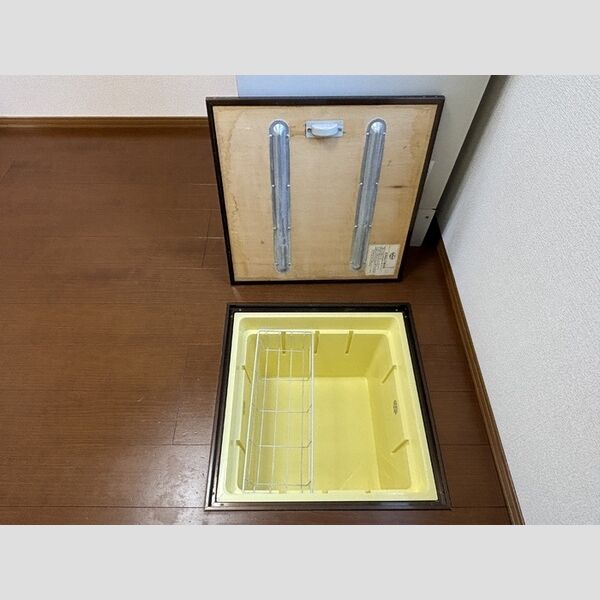 その他 (床下収納)