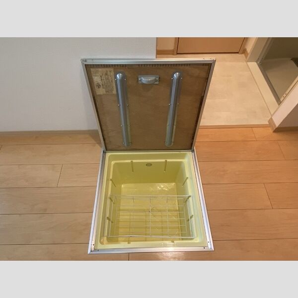 その他 (床下収納)