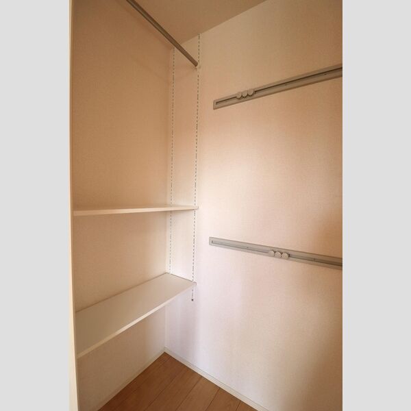 収納 (ワンステップクローゼット)