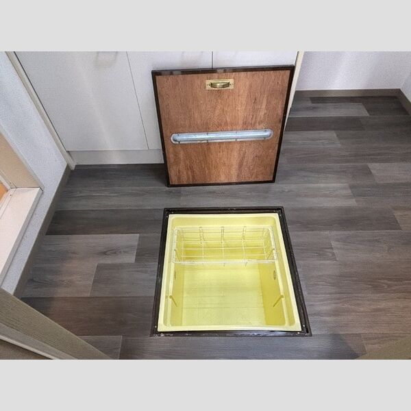 その他 (床下収納)