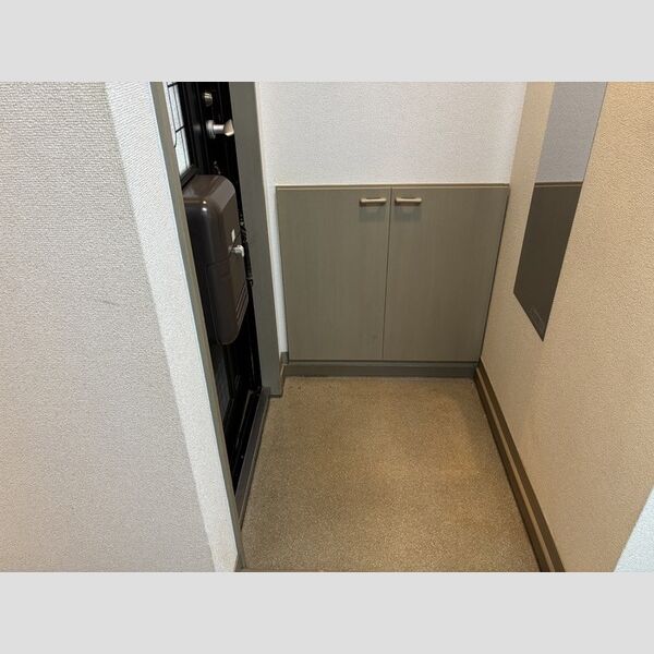 玄関 (玄関)