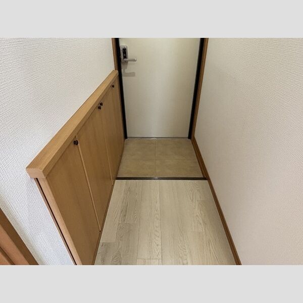 玄関 (玄関)
