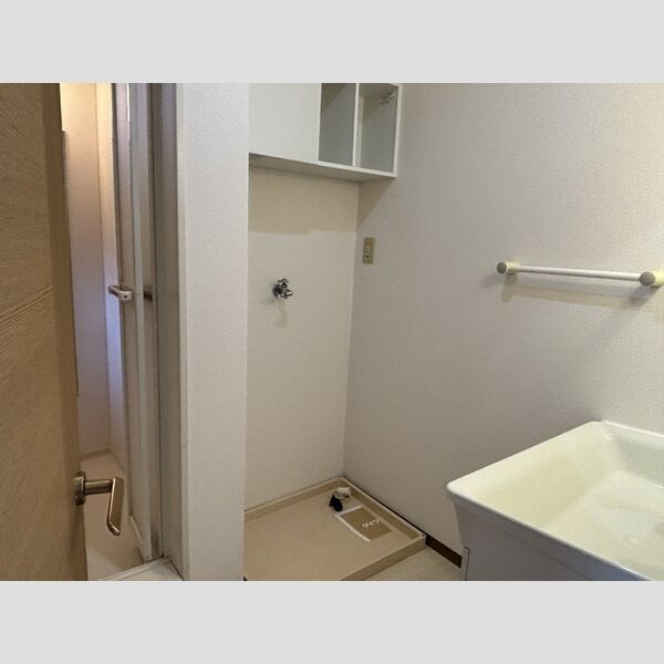 その他 (洗濯機置き場)