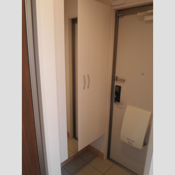 玄関 (シューズボックス)