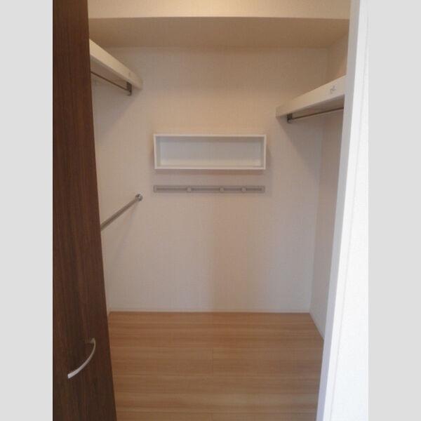 収納 (ウォークインクローゼット)