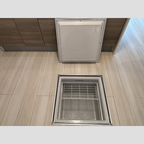 その他 (床下収納)