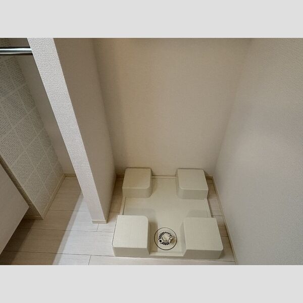 その他 (洗濯機置き場)