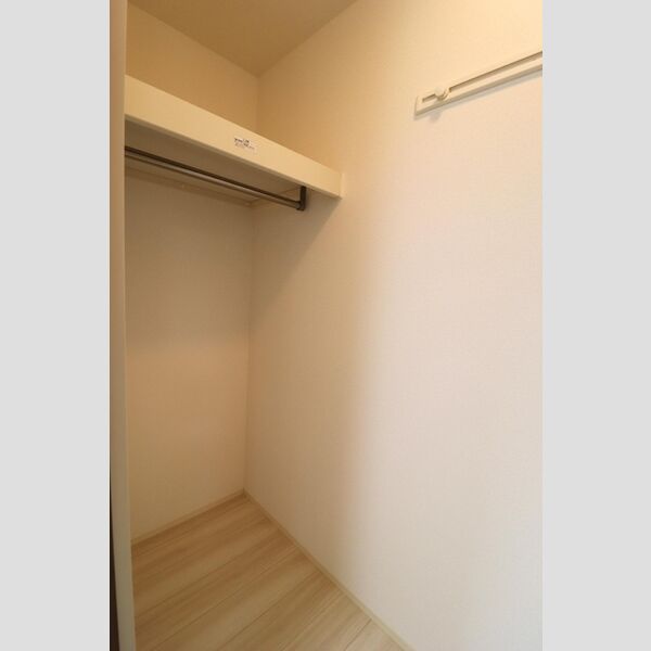 収納 (ウォークインクローゼット)