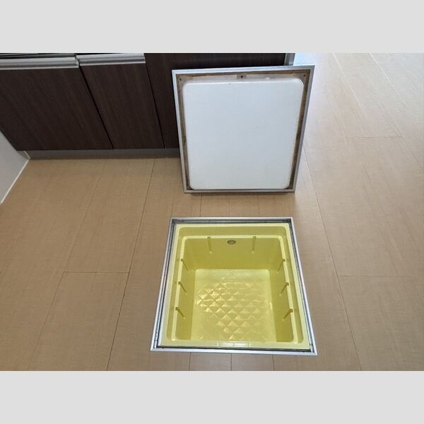 その他 (床下収納)