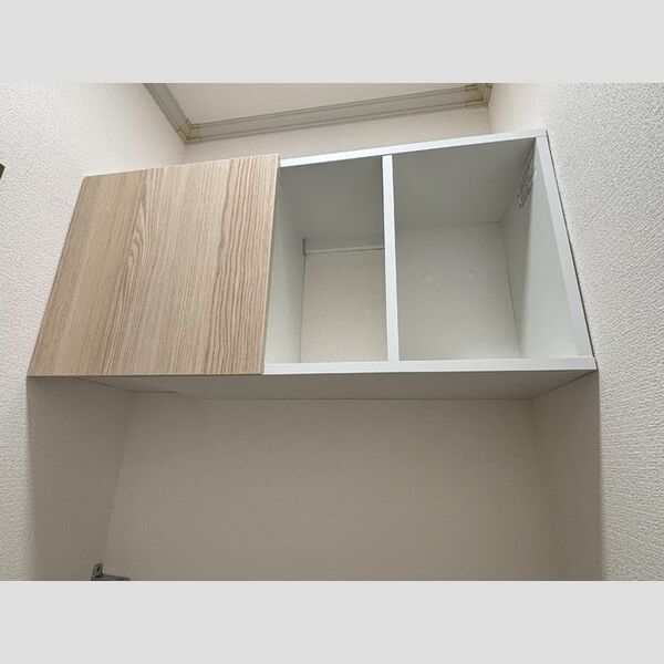 トイレ (トイレ上収納)