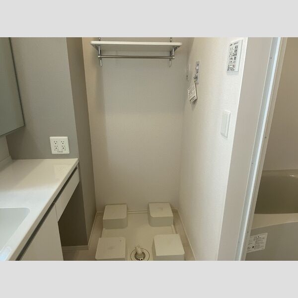 その他 (洗濯機置き場)