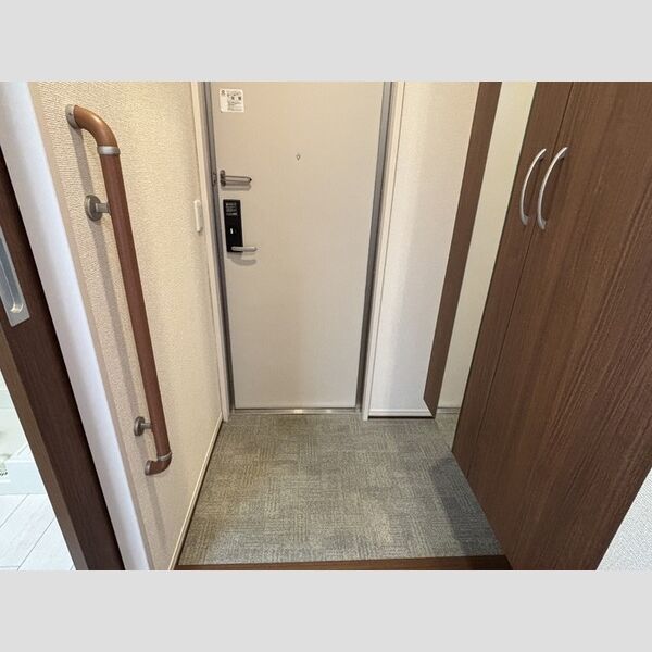 玄関 (玄関)