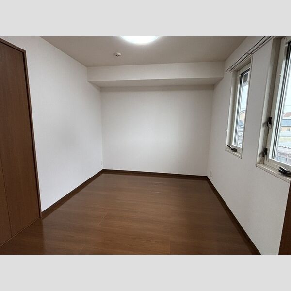 その他 (洋室)