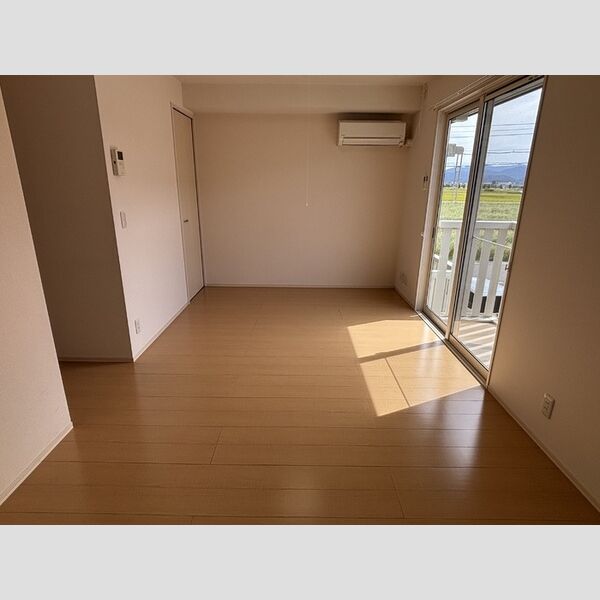 居室・リビング (リビング)